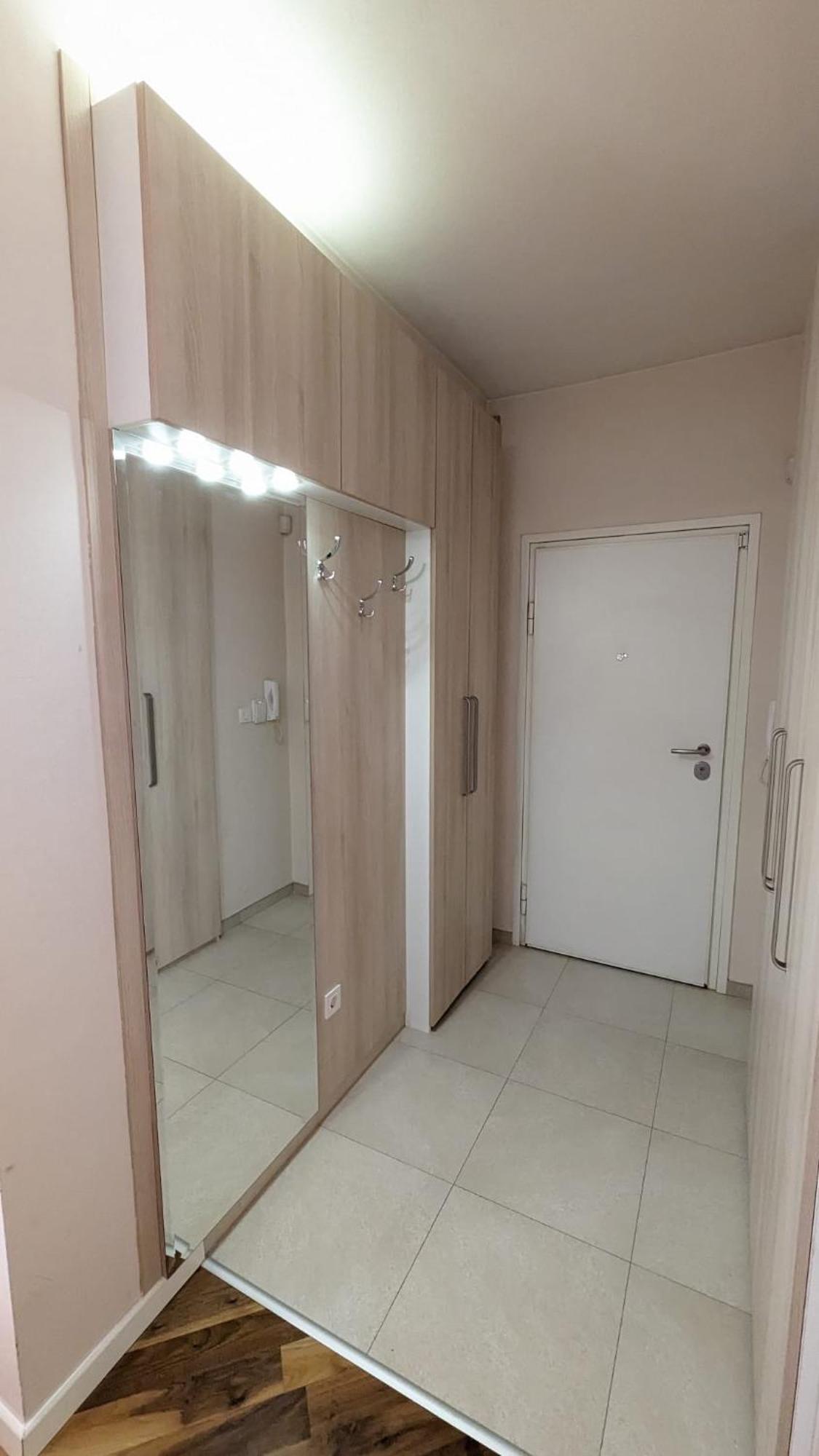 Modern And Cozy Apartment, Excellent Location, Near Sarajevo City Center, 60M2 Buitenkant foto