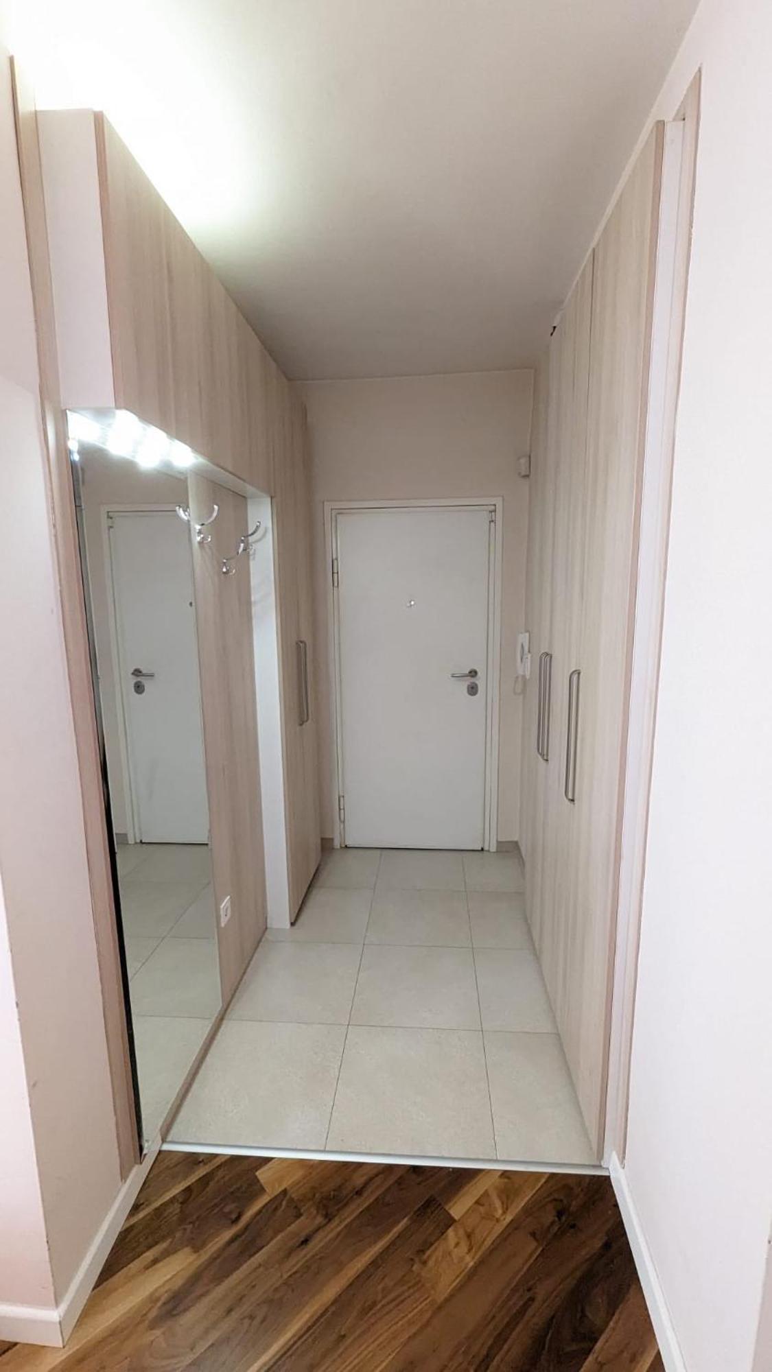 Modern And Cozy Apartment, Excellent Location, Near Sarajevo City Center, 60M2 Buitenkant foto